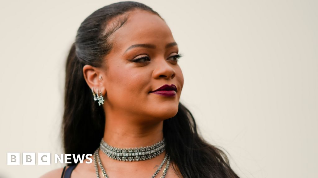 Rihanna: Super Bowl half-time show to mark singer’s live return